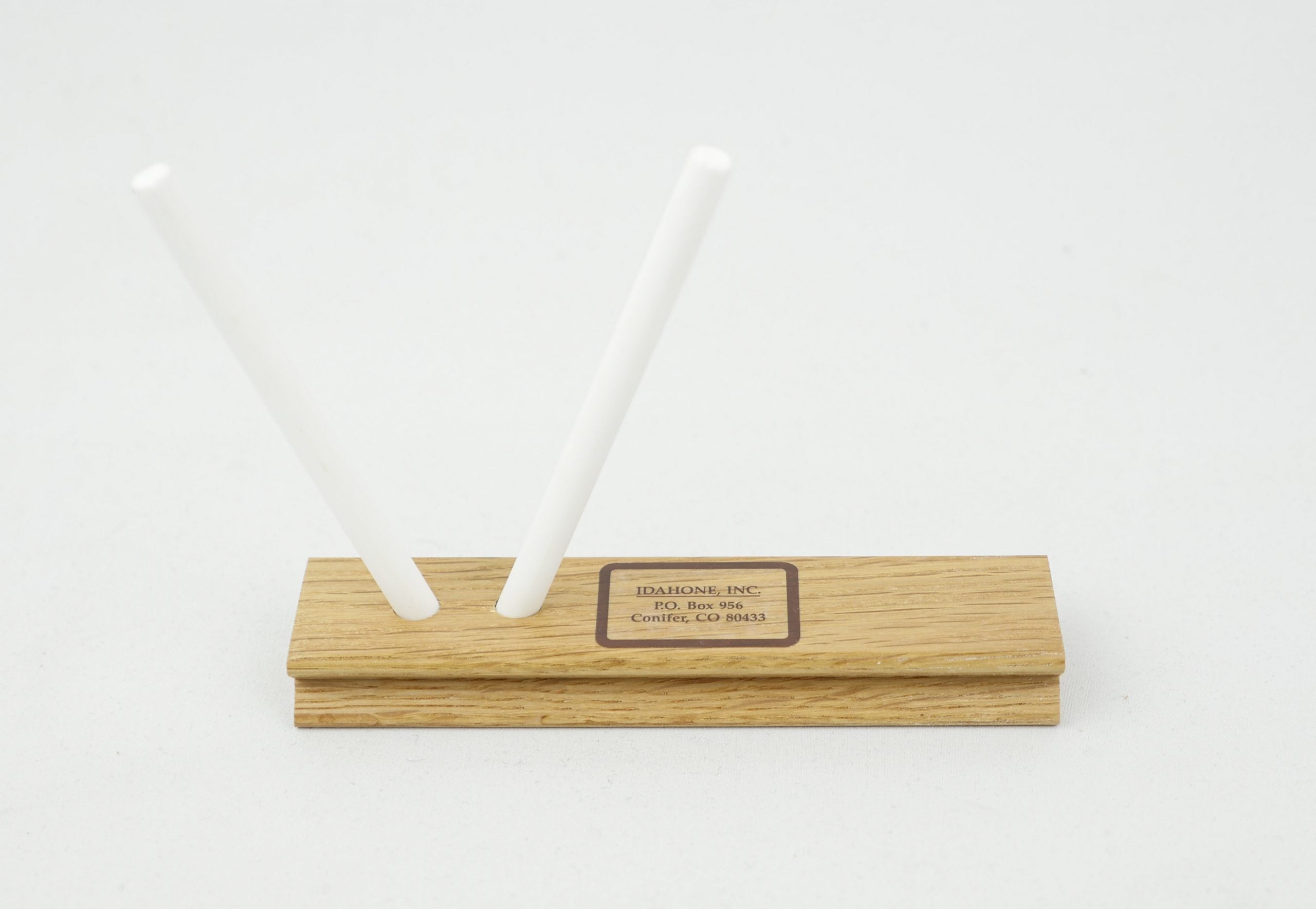 Idahone 5-inch Ceramic Sticks, Fine, oak base