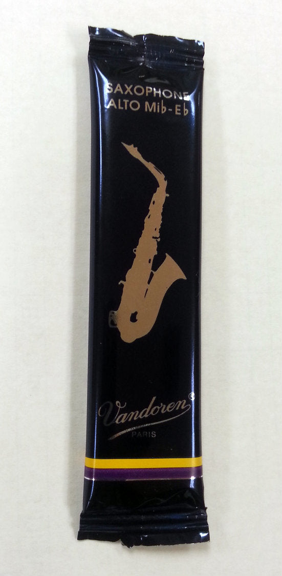 SINGLE Vandoren Traditional Alto Sax Reed - (Strengths 2.5, 3 and 3.5 only)